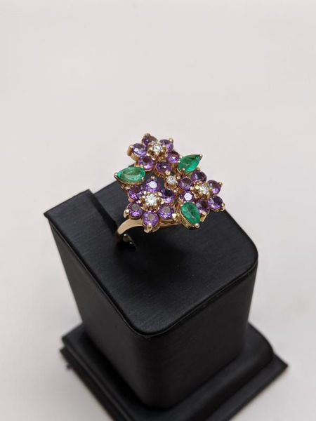 Picture of Floral Gemstone Ring