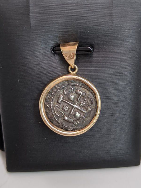 Spanish Piece of 8 Pendant