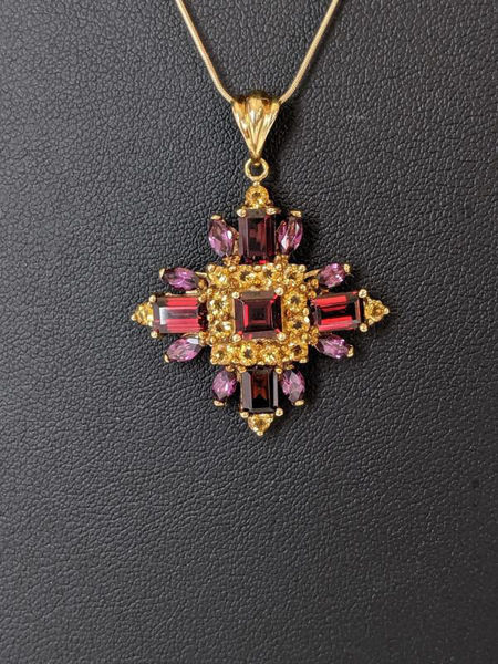 Retro multi-gem pendant