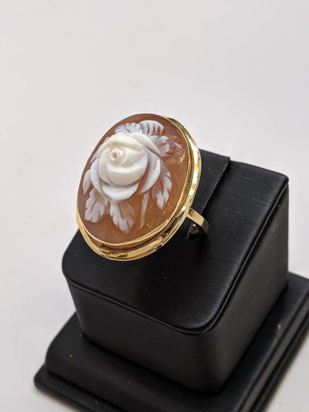 Rose Cameo Ring