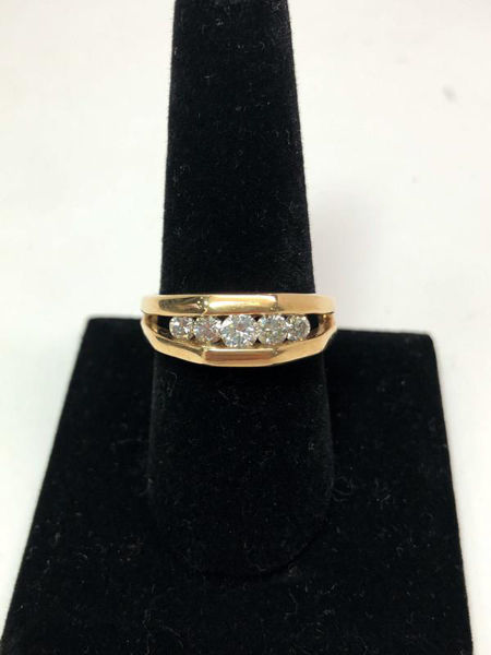 Picture of Men's Diamond Wedding Band