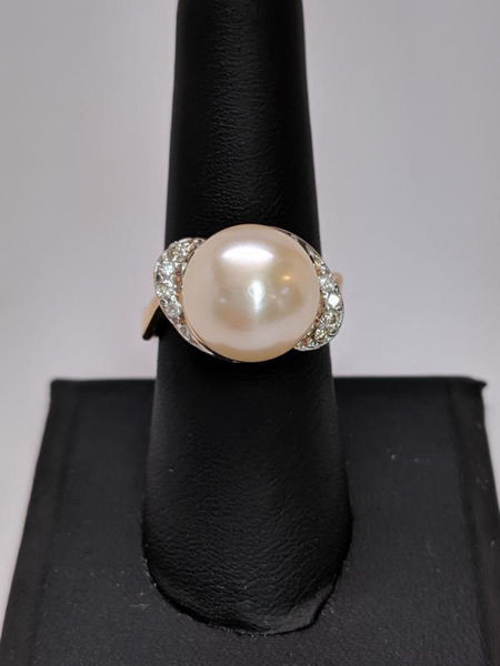 Picture of Pearl and Diamond Ring