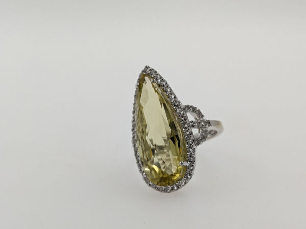 Picture of Peridot 10kt White Gold ring